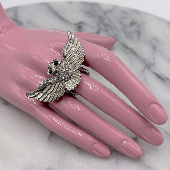 Silver tone & Crystal‎ OWL with Wings Spread Stretch Band Ring - Picture 3 of 7